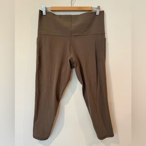 Athleta Salutation Stash Pocket 7/8 Tight - Size 1X